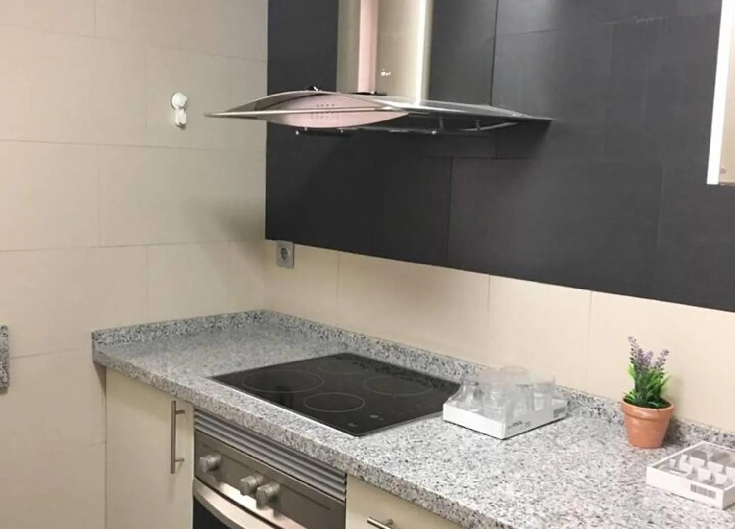 Comfortable Apartment In The Centre Of Malaga 60 M² Parking