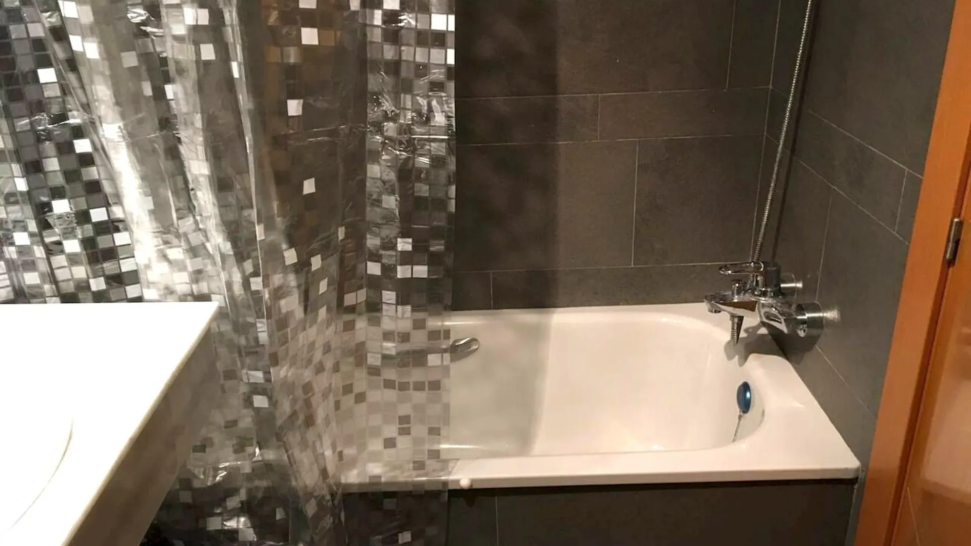 Comfortable Apartment In The Centre Of Malaga 60 M² Parking